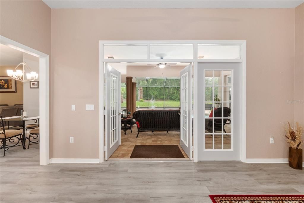 For Sale: $539,900 (3 beds, 3 baths, 2816 Square Feet)