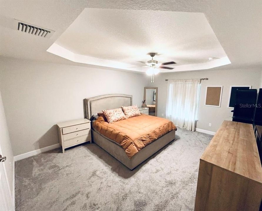 На продажу: $329,900 (3 спален, 2 ванн, 2047 Квадратных фут)