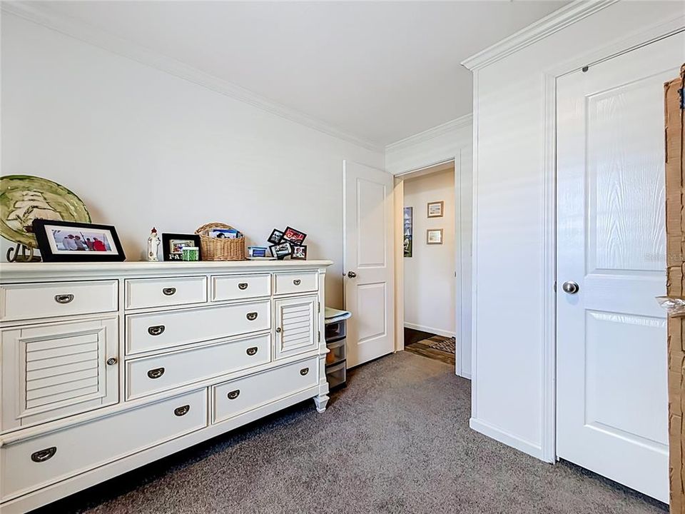 For Sale: $279,900 (3 beds, 2 baths, 1176 Square Feet)