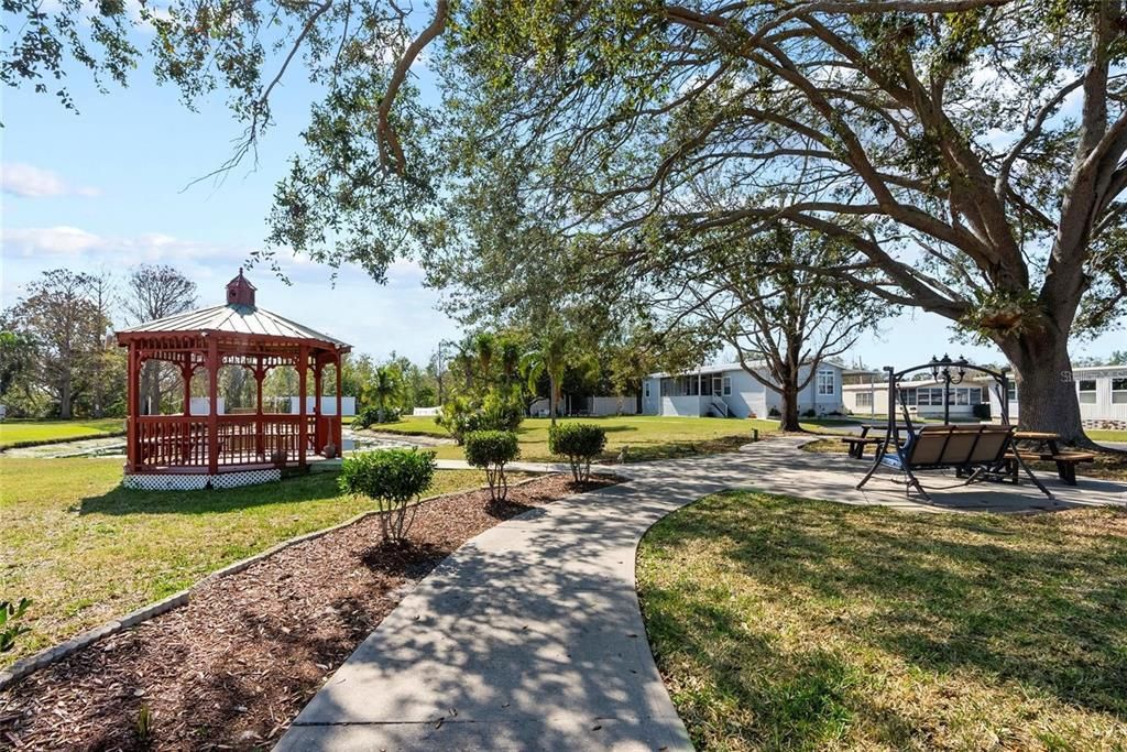 For Sale: $279,900 (3 beds, 2 baths, 1176 Square Feet)