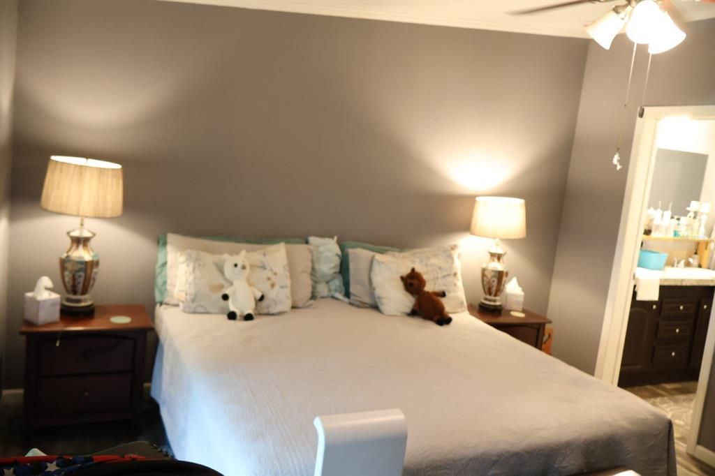 For Sale: $349,900 (3 beds, 2 baths, 1278 Square Feet)