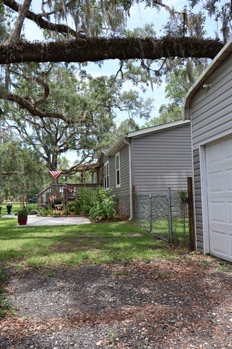 For Sale: $349,900 (3 beds, 2 baths, 1278 Square Feet)