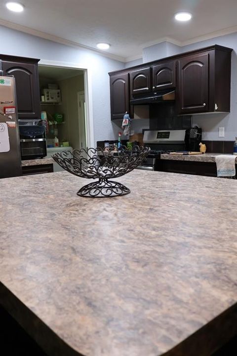 For Sale: $349,900 (3 beds, 2 baths, 1278 Square Feet)