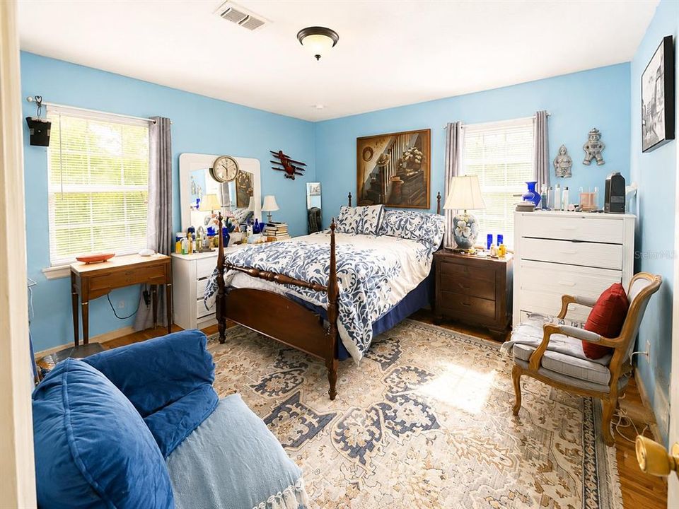 For Sale: $170,000 (3 beds, 2 baths, 1288 Square Feet)
