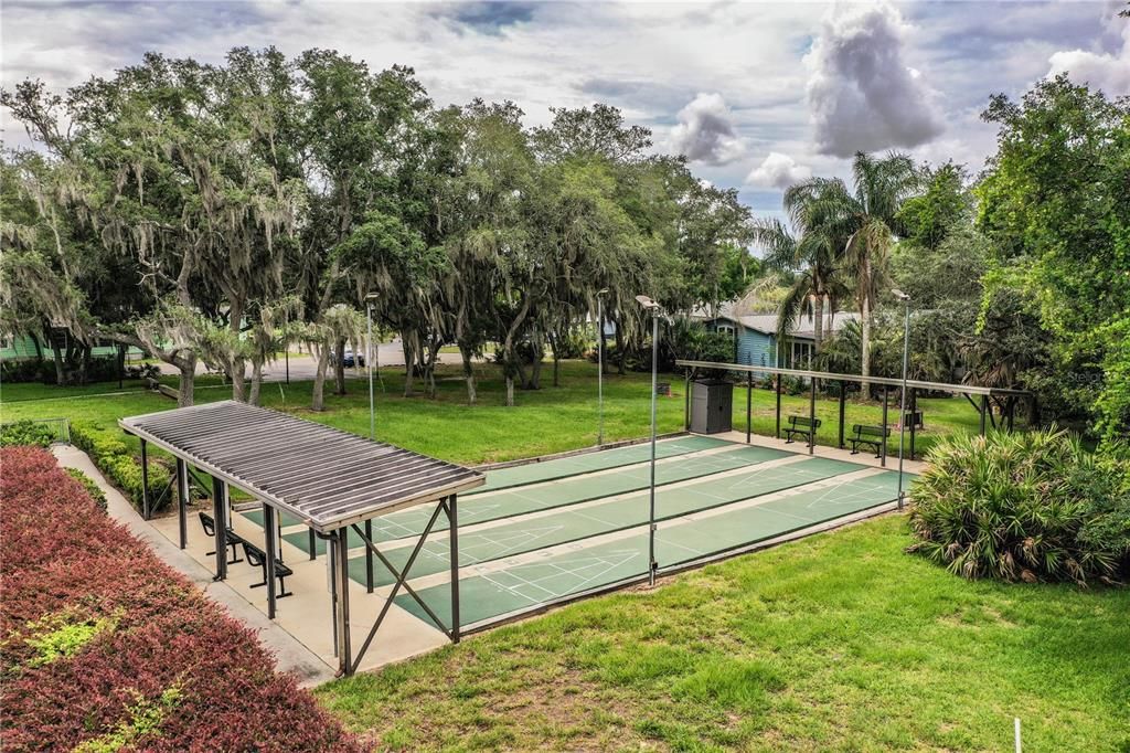 For Sale: $206,500 (2 beds, 2 baths, 884 Square Feet)