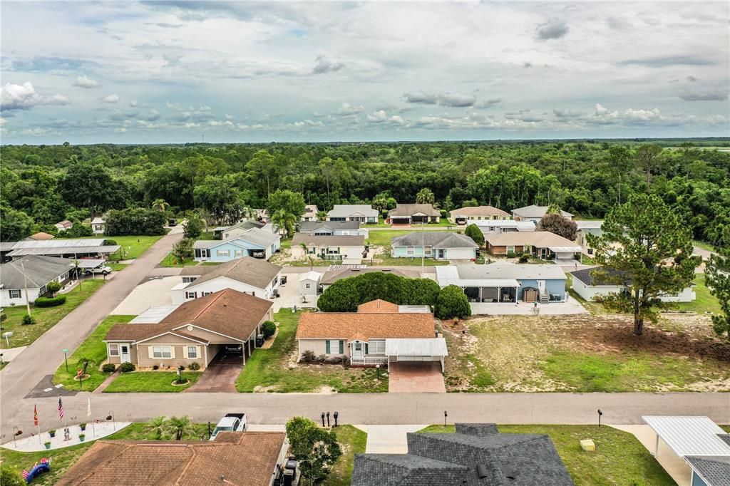 For Sale: $206,500 (2 beds, 2 baths, 884 Square Feet)