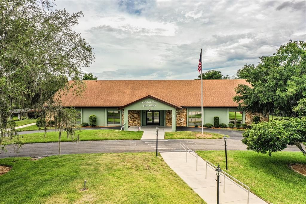 For Sale: $206,500 (2 beds, 2 baths, 884 Square Feet)