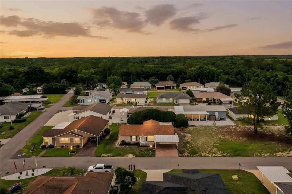 For Sale: $206,500 (2 beds, 2 baths, 884 Square Feet)