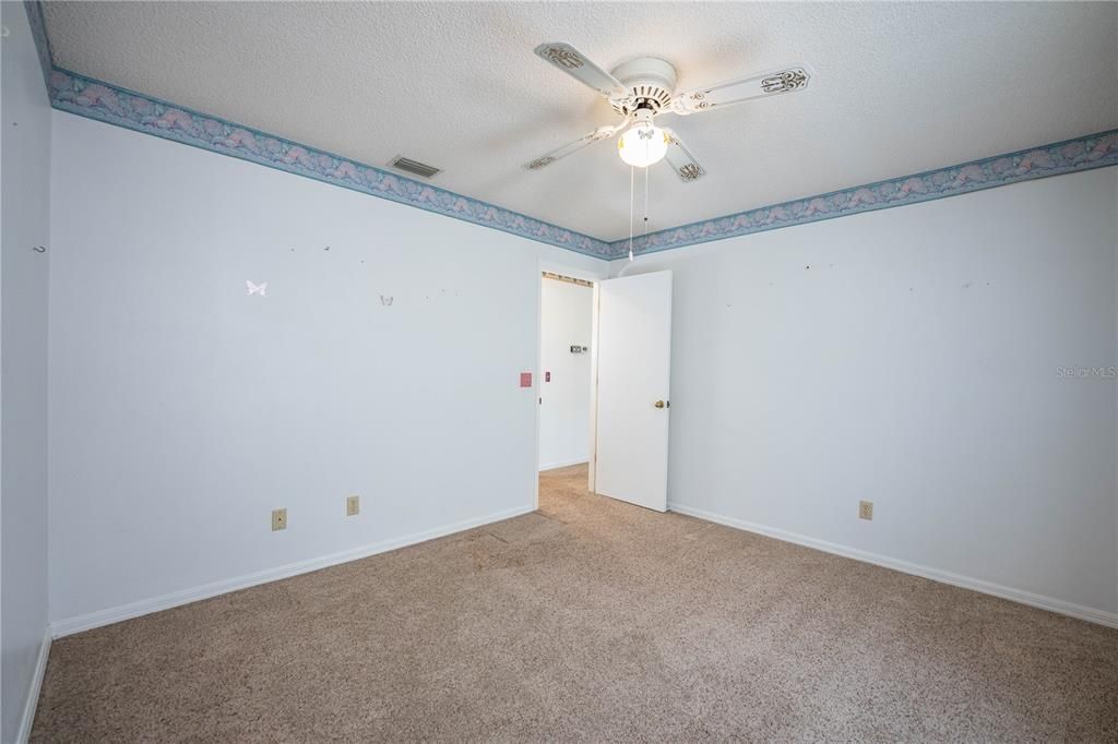 For Sale: $206,500 (2 beds, 2 baths, 884 Square Feet)