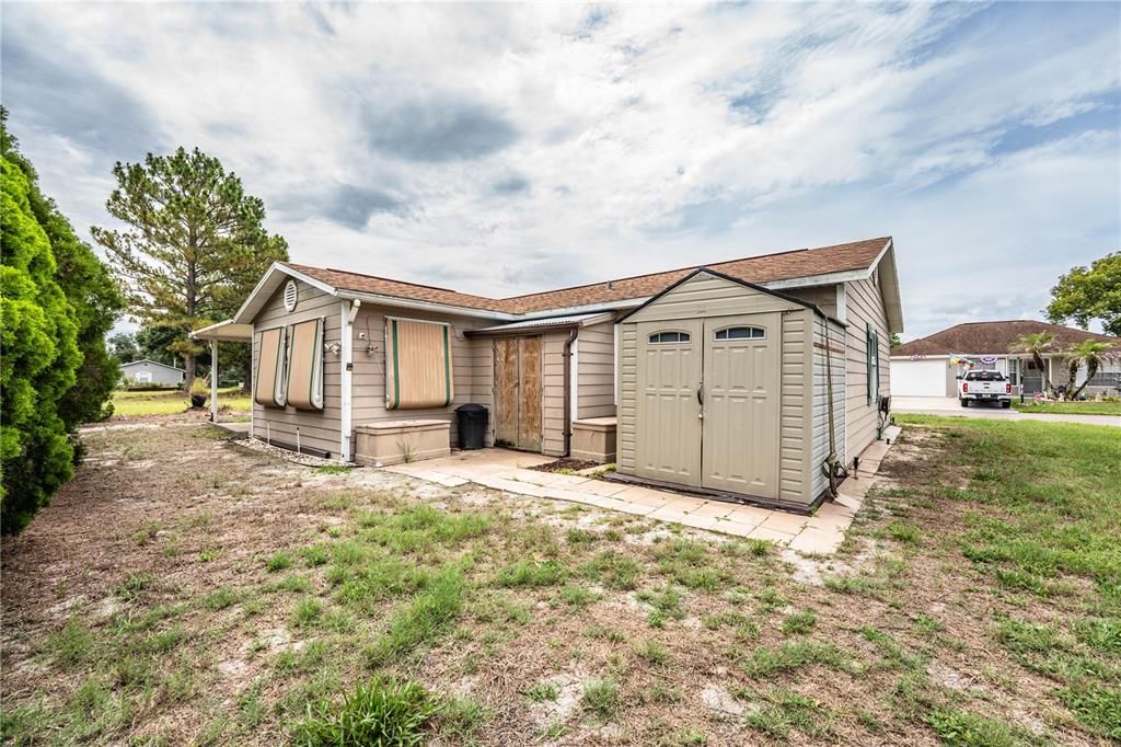 For Sale: $206,500 (2 beds, 2 baths, 884 Square Feet)