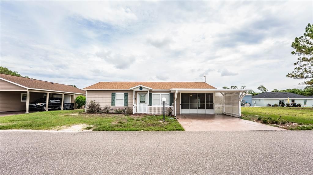 For Sale: $206,500 (2 beds, 2 baths, 884 Square Feet)