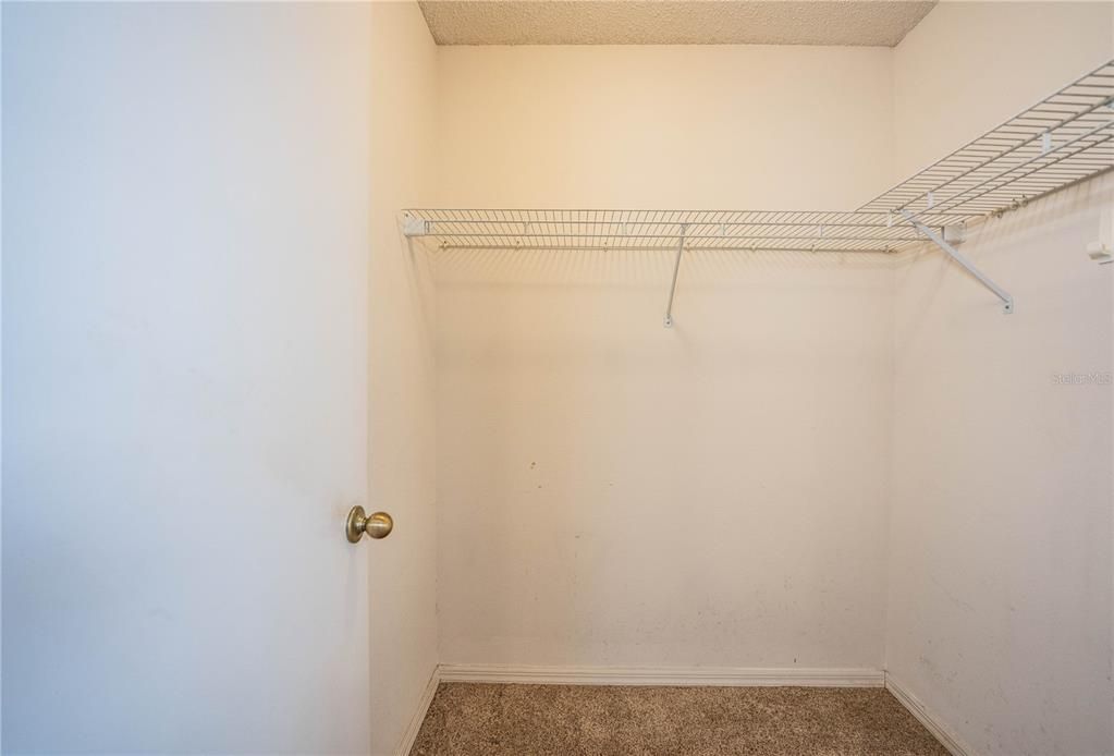 For Sale: $206,500 (2 beds, 2 baths, 884 Square Feet)