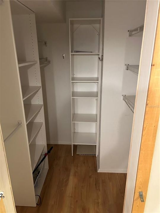 На продажу: $239,900 (2 спален, 2 ванн, 1050 Квадратных фут)