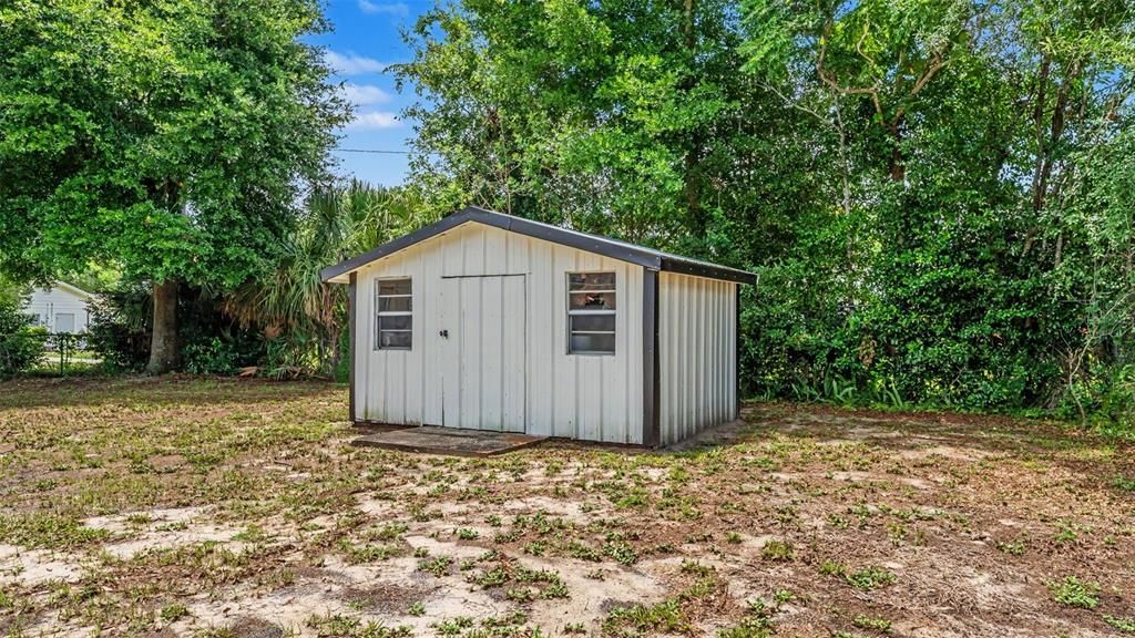 For Sale: $295,000 (2 beds, 2 baths, 1135 Square Feet)