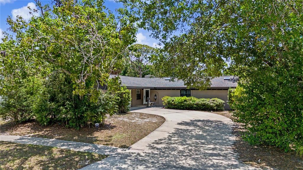 For Sale: $539,000 (4 beds, 2 baths, 1719 Square Feet)