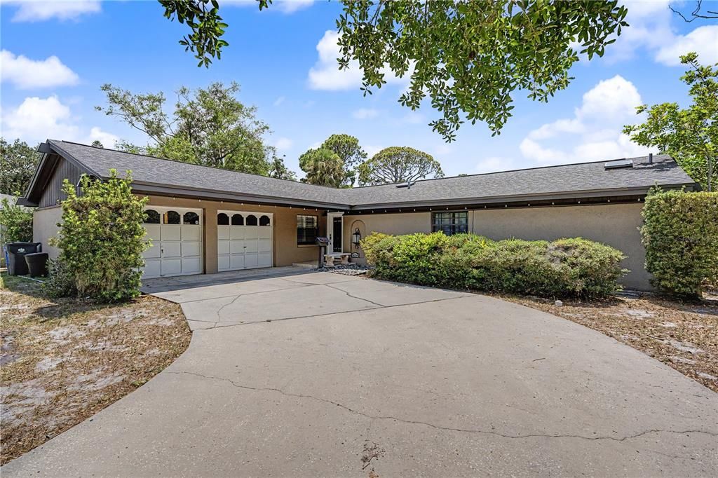 For Sale: $539,000 (4 beds, 2 baths, 1719 Square Feet)