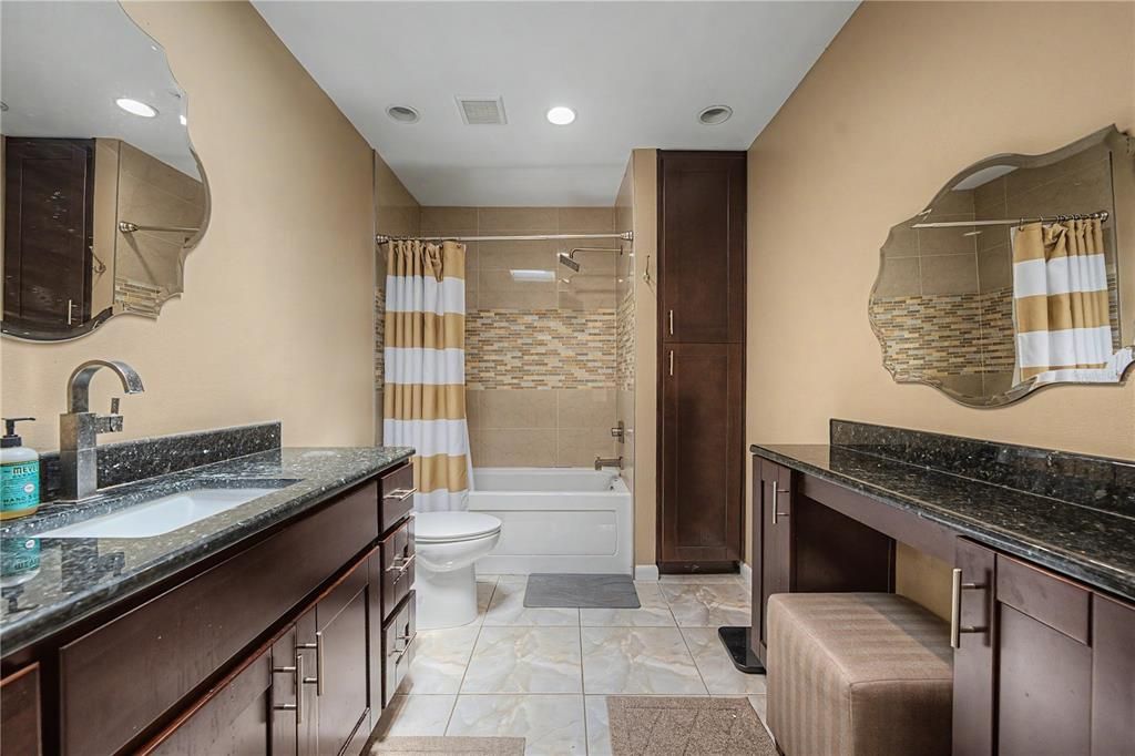 For Sale: $539,000 (4 beds, 2 baths, 1719 Square Feet)