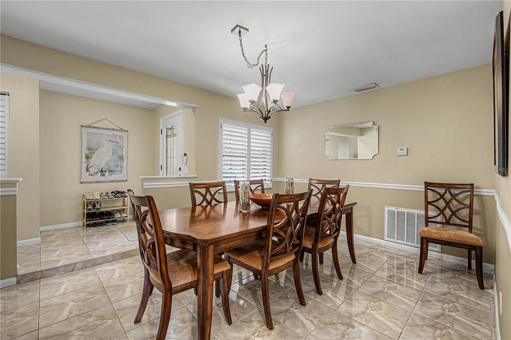 For Sale: $539,000 (4 beds, 2 baths, 1719 Square Feet)
