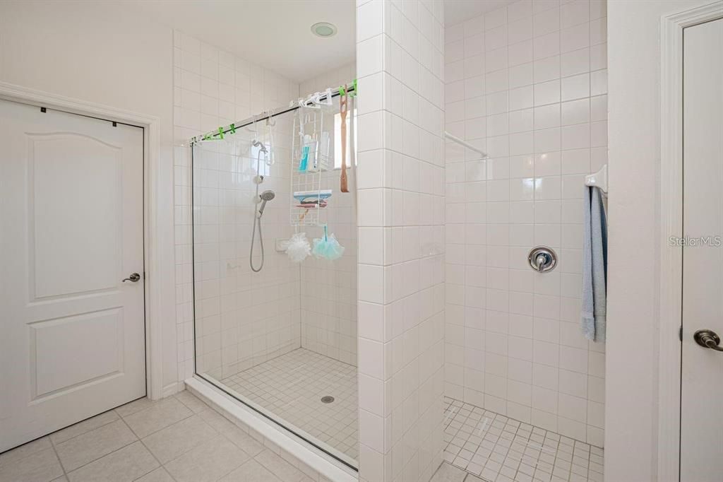 En Venta: $317,700 (3 camas, 2 baños, 2025 Pies cuadrados)