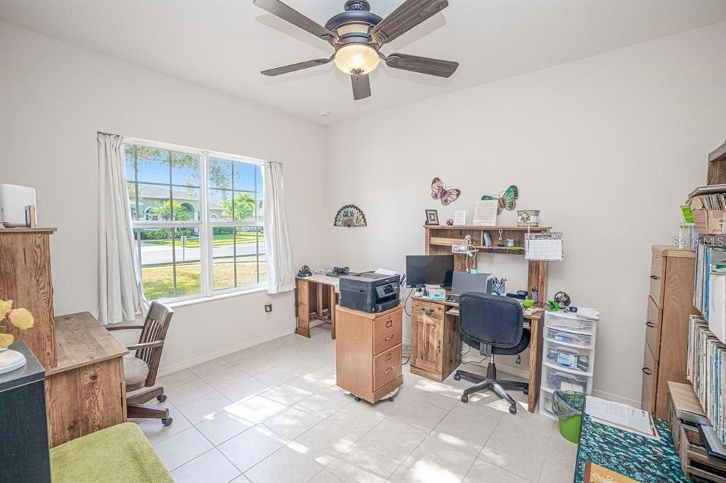 En Venta: $317,700 (3 camas, 2 baños, 2025 Pies cuadrados)