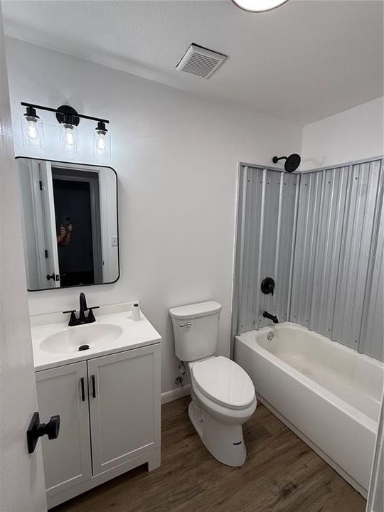 For Sale: $279,900 (4 beds, 3 baths, 1344 Square Feet)