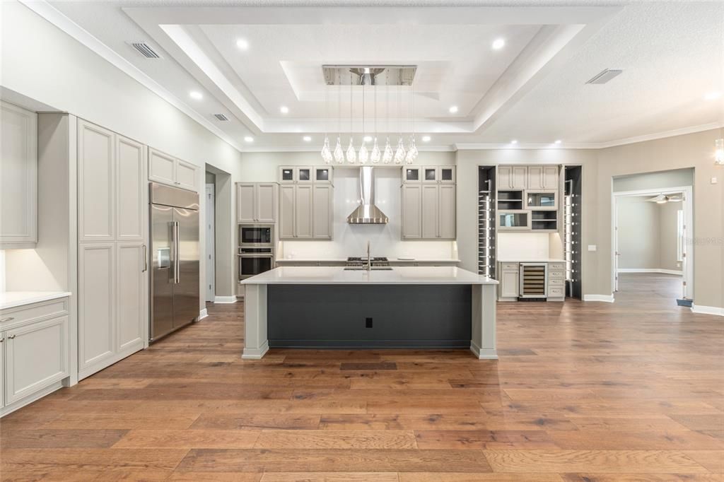 For Sale: $2,750,000 (4 beds, 4 baths, 4752 Square Feet)