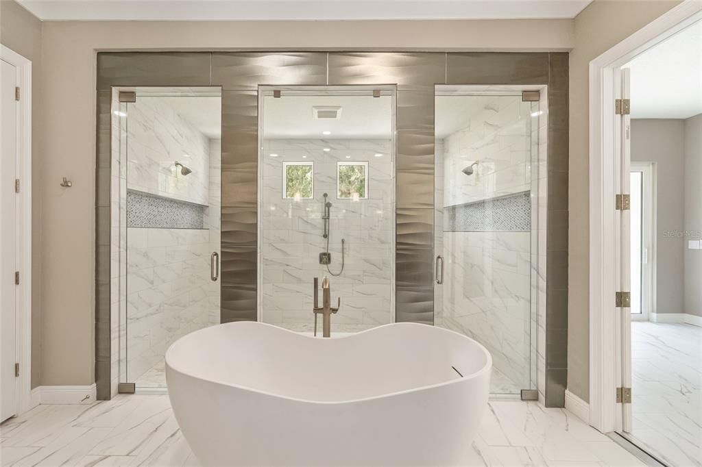 For Sale: $2,750,000 (4 beds, 4 baths, 4752 Square Feet)