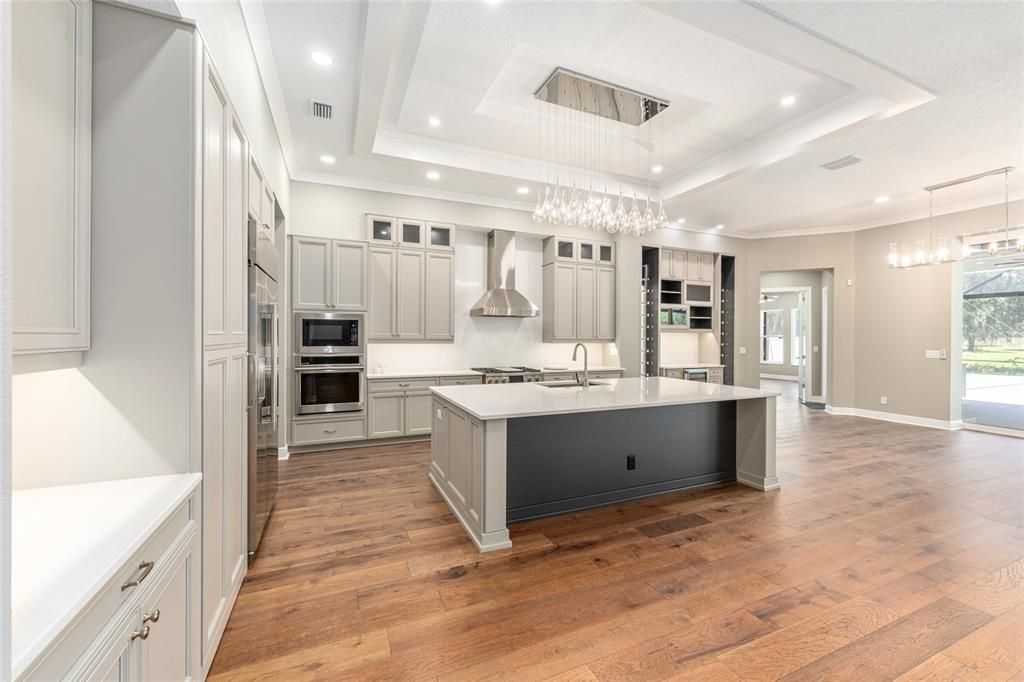 For Sale: $2,750,000 (4 beds, 4 baths, 4752 Square Feet)