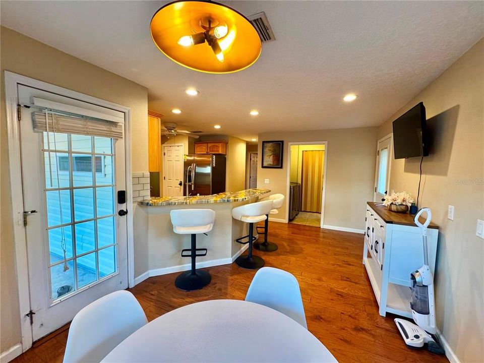 For Sale: $335,000 (3 beds, 2 baths, 1683 Square Feet)