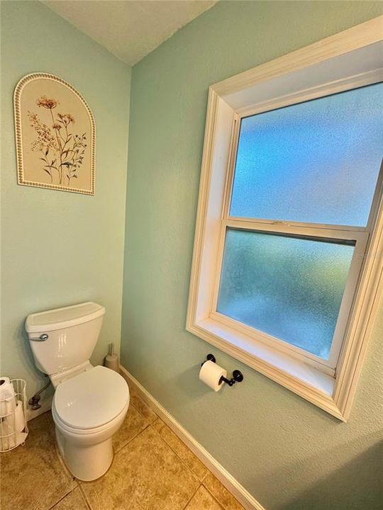For Sale: $335,000 (3 beds, 2 baths, 1683 Square Feet)