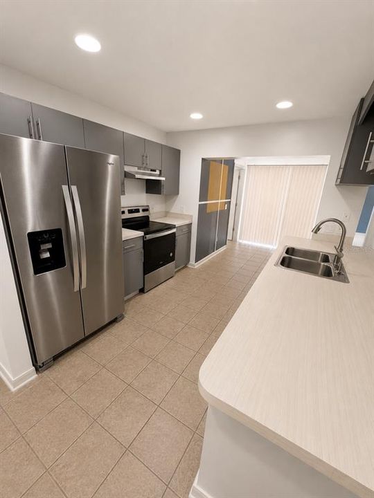 For Rent: $1,799 (3 beds, 2 baths, 1854 Square Feet)