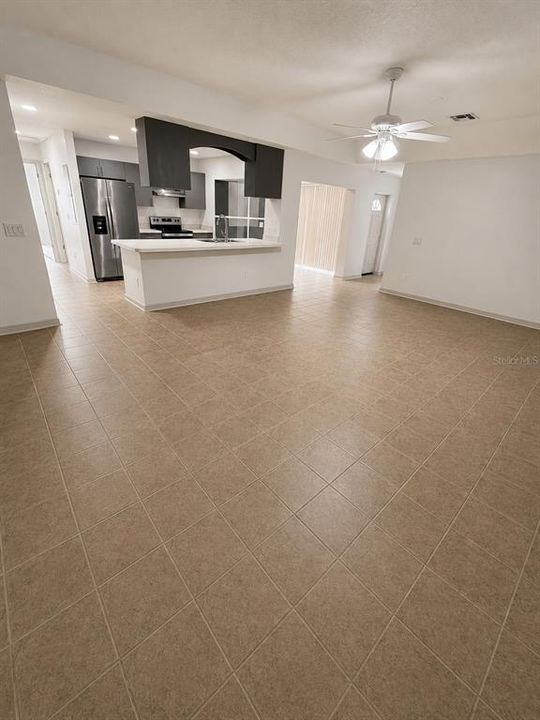 For Rent: $1,799 (3 beds, 2 baths, 1854 Square Feet)