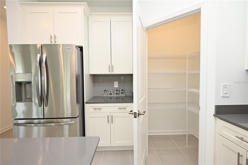 For Rent: $1,890 (3 beds, 2 baths, 1562 Square Feet)