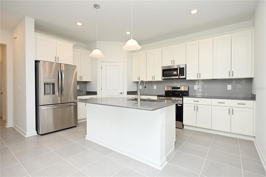 For Rent: $1,890 (3 beds, 2 baths, 1562 Square Feet)