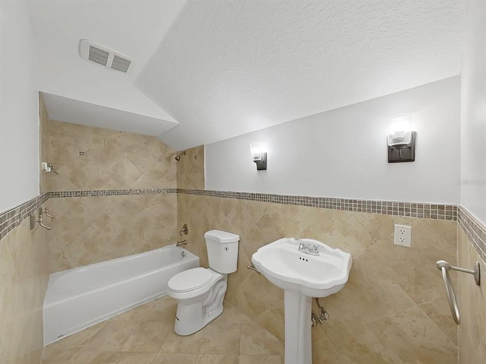 For Sale: $1,095,000 (4 beds, 4 baths, 5425 Square Feet)