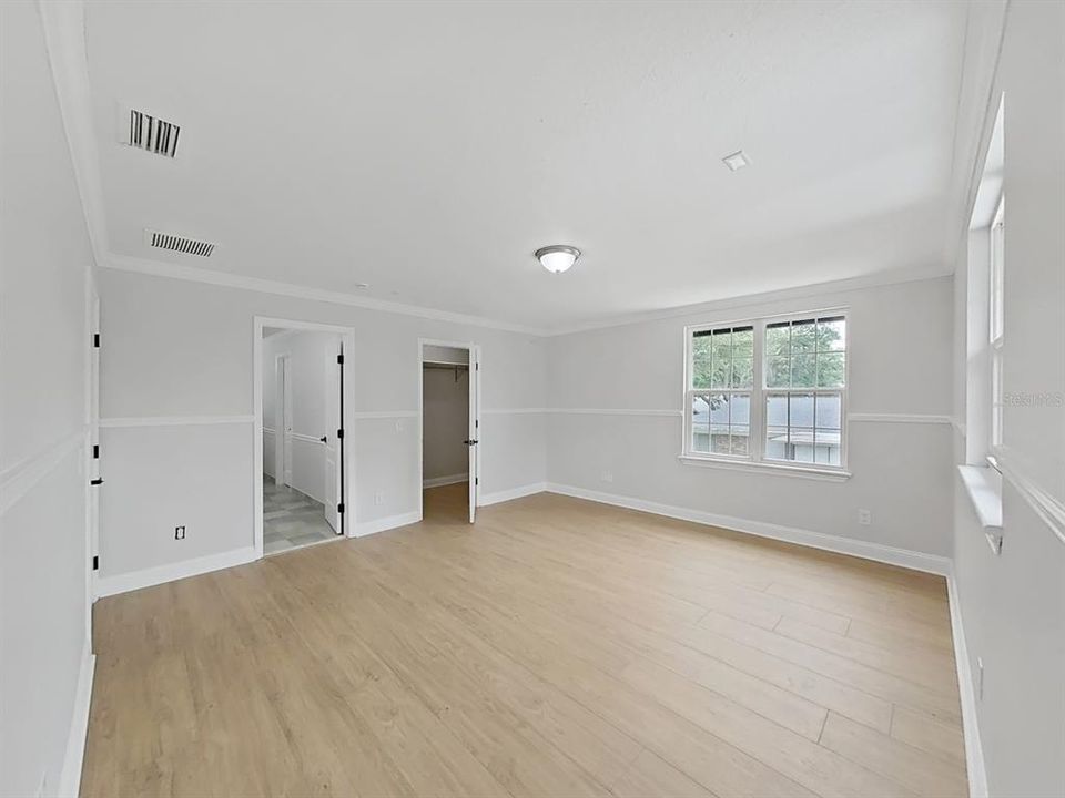 For Sale: $1,095,000 (4 beds, 4 baths, 5425 Square Feet)