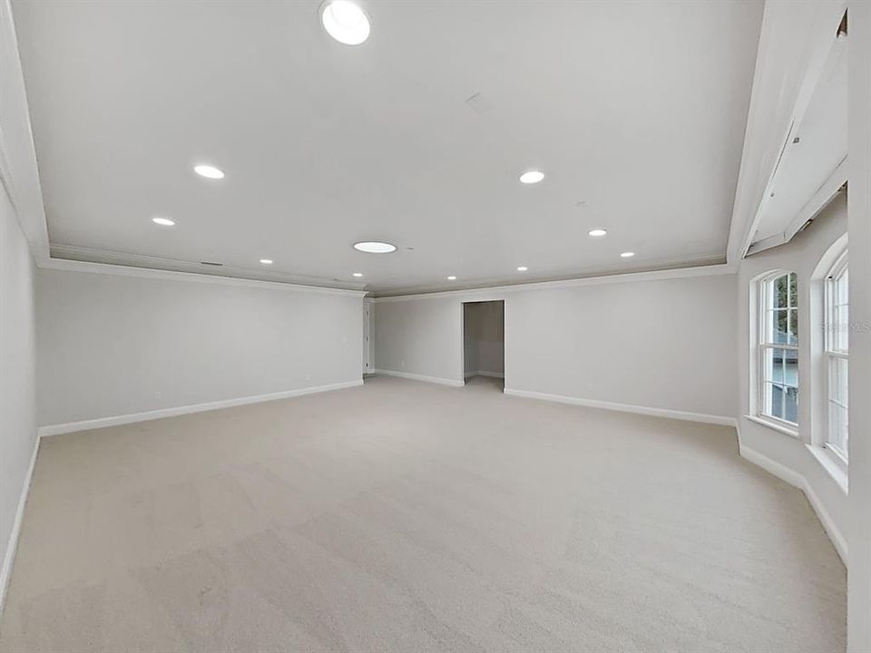 For Sale: $1,095,000 (4 beds, 4 baths, 5425 Square Feet)