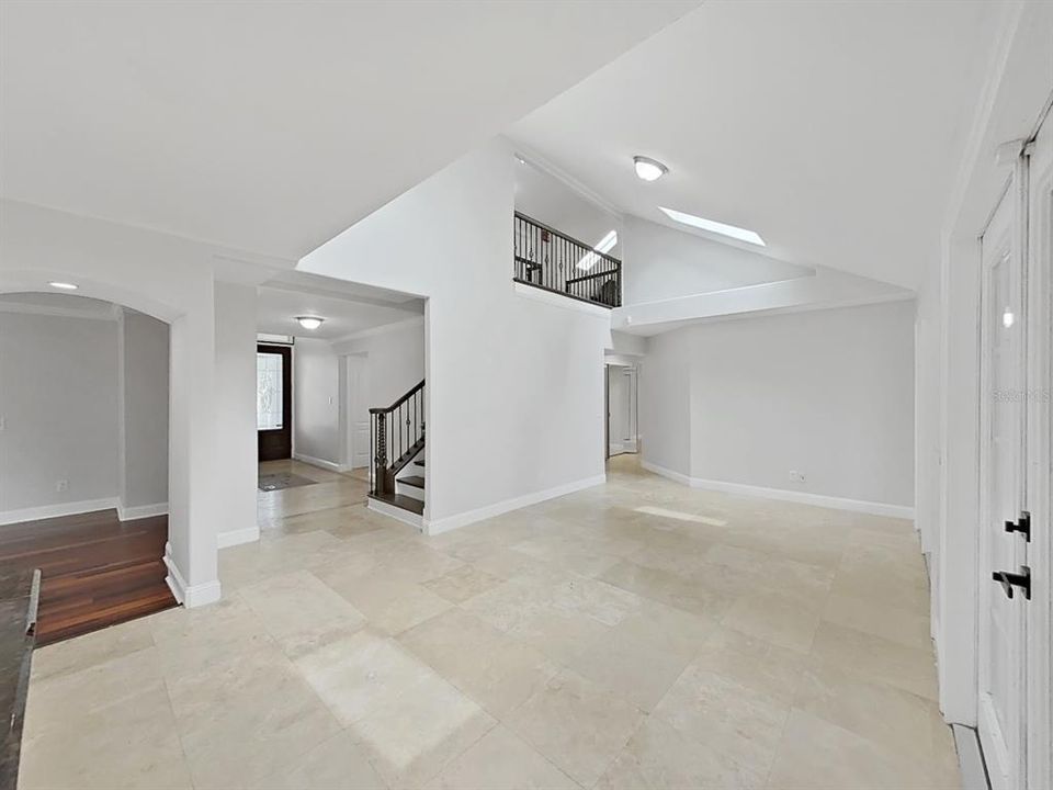 For Sale: $1,095,000 (4 beds, 4 baths, 5425 Square Feet)