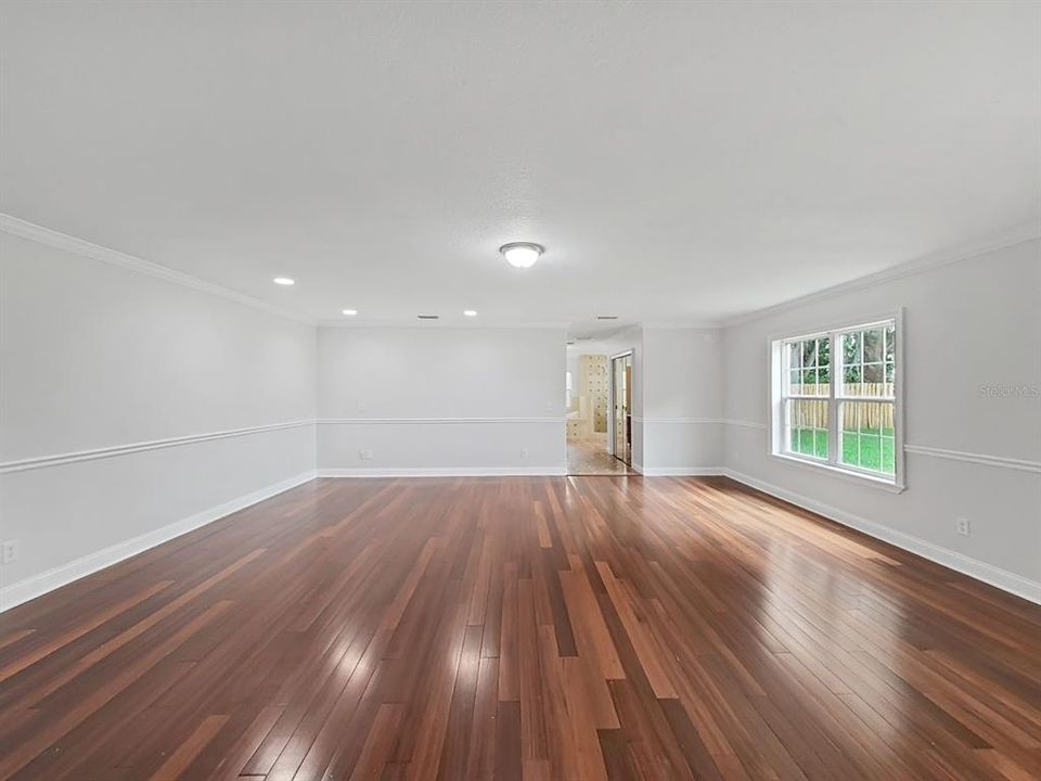 For Sale: $1,095,000 (4 beds, 4 baths, 5425 Square Feet)