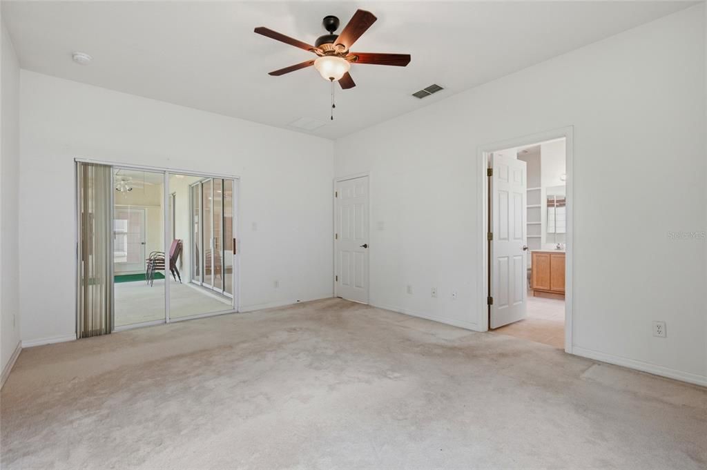 For Sale: $250,000 (2 beds, 2 baths, 1653 Square Feet)