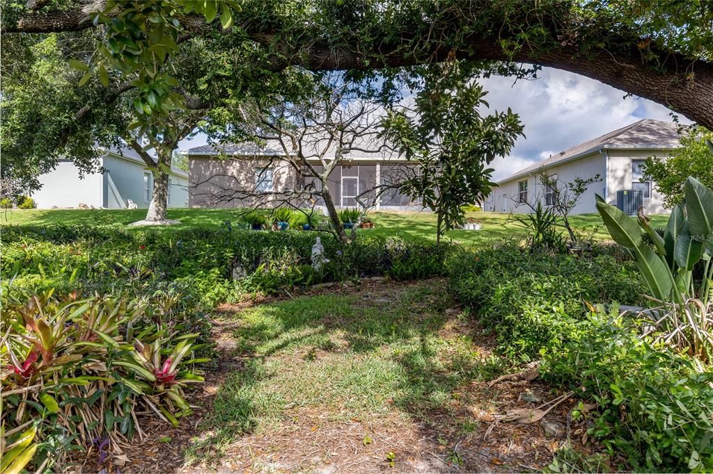 For Sale: $250,000 (2 beds, 2 baths, 1653 Square Feet)