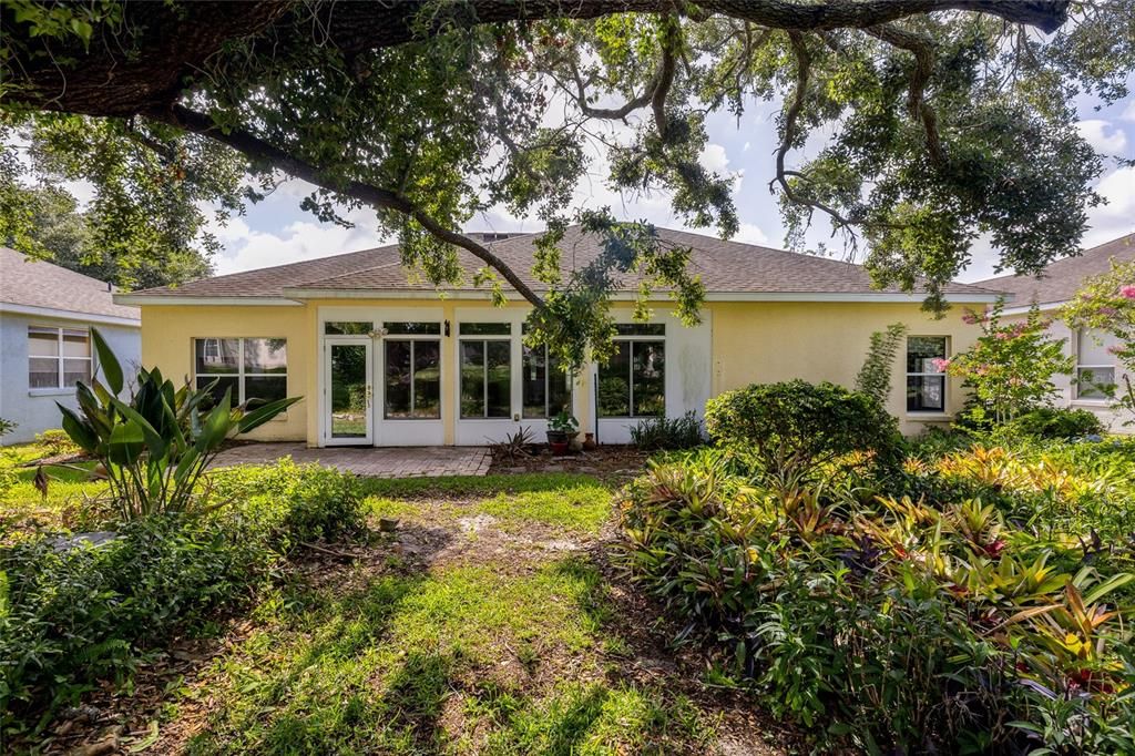 For Sale: $250,000 (2 beds, 2 baths, 1653 Square Feet)