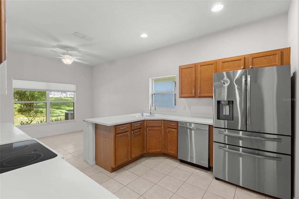 For Sale: $250,000 (2 beds, 2 baths, 1653 Square Feet)