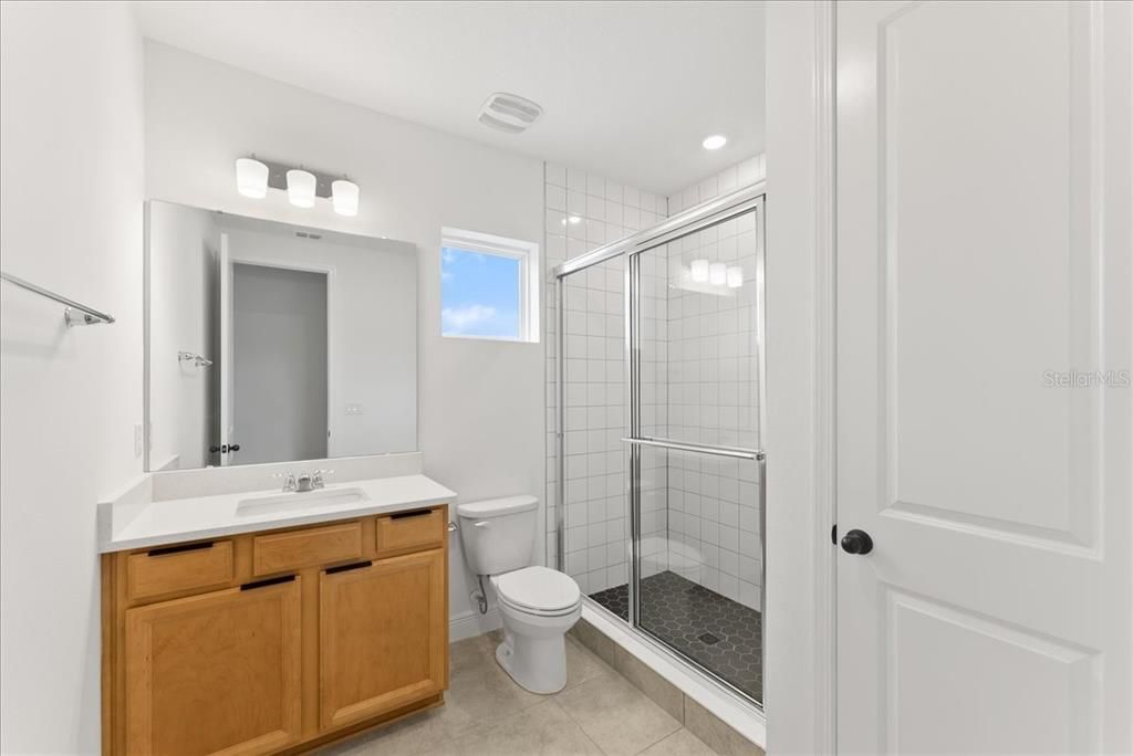 En Venta: $874,990 (5 camas, 4 baños, 3219 Pies cuadrados)