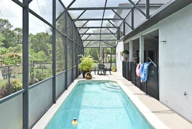For Sale: $849,900 (4 beds, 3 baths, 2450 Square Feet)