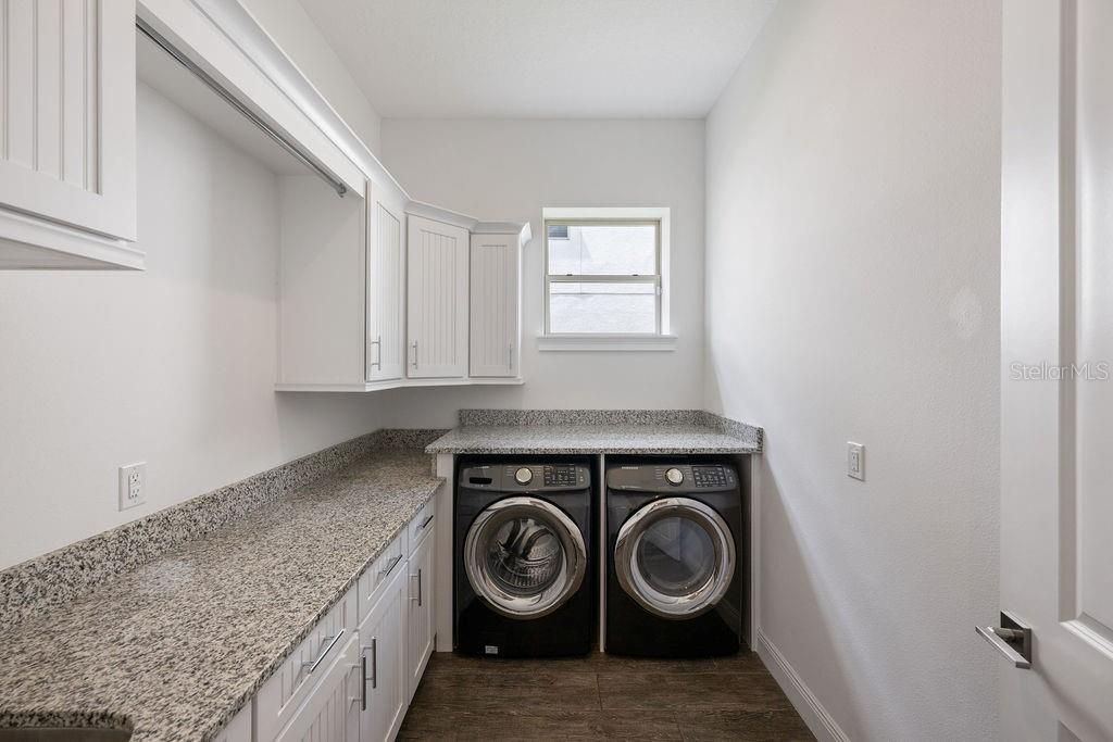 En Renta: $6,500 (5 camas, 5 baños, 4019 Pies cuadrados)