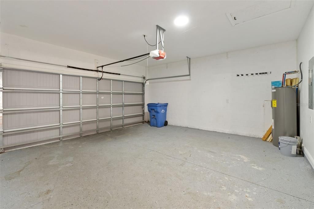 For Sale: $320,000 (3 beds, 2 baths, 1249 Square Feet)