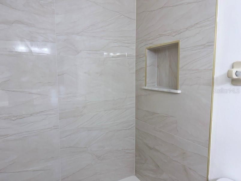 For Sale: $220,000 (2 beds, 2 baths, 1092 Square Feet)