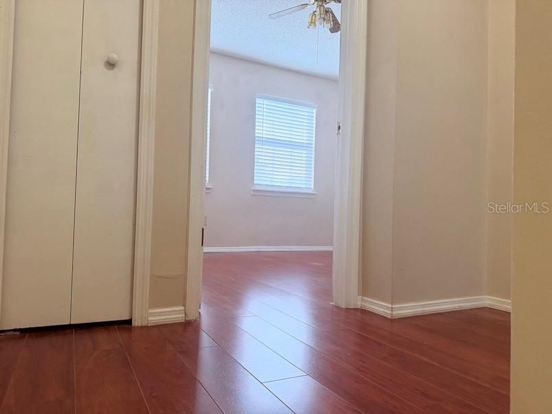 For Sale: $220,000 (2 beds, 2 baths, 1092 Square Feet)