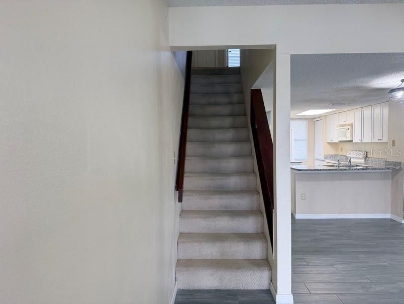 For Sale: $220,000 (2 beds, 2 baths, 1092 Square Feet)